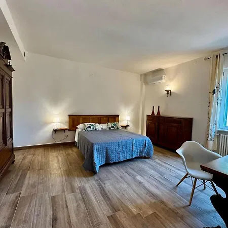 Podere Montevalle's Casa Colonica Alseno