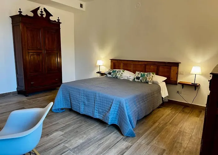 Podere Montevalle's Casa Colonica شقة